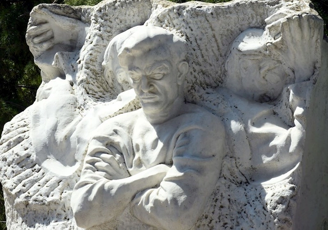 Fəxri xiyabanda maestro Niyazinin xatirəsi yad olunub — FOTOLAR