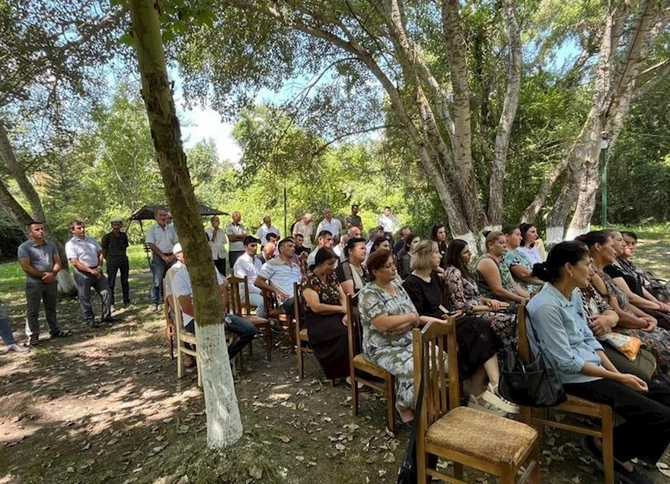 Deputatlığa namizəd Sevil Mikayılova seçiciləri ilə görüşüb — FOTOLAR