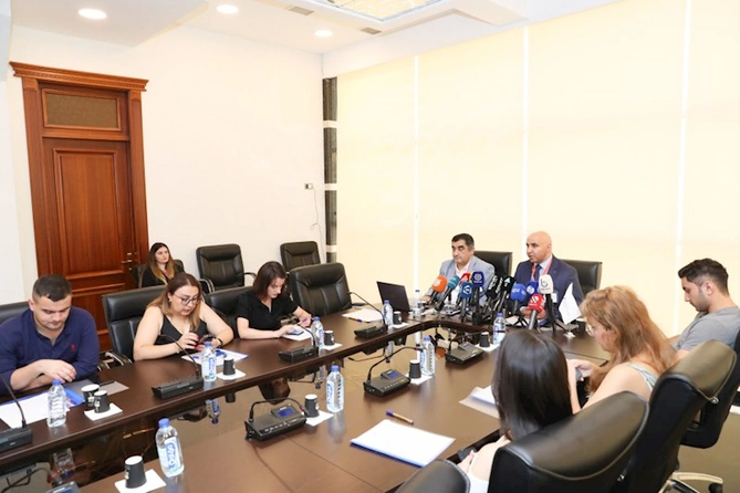 “Vətəndaş Cəmiyyəti Uğrunda” Seçki Müşahidə Koalisiyası parlament seçkiləri ilə bağlı aralıq hesabatını təqdim edib “Vətəndaş Cəmiyyəti Uğrunda” Seçki Müşahidə Koalisiyası parlament seçkiləri ilə bağlı aralıq hesabatını təqdim edib
