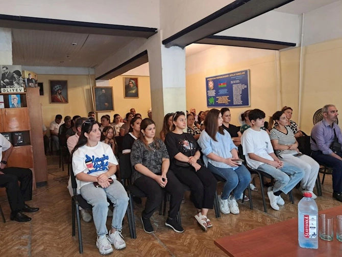 Qüdrət Həsənquliyev seçicilərlə görüş keçirib — FOTOLAR