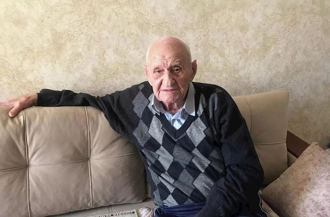 Azərbaycanda ən yaşlı seçicilər — FOTOLAR Azərbaycanda ən yaşlı seçicilər — FOTOLAR