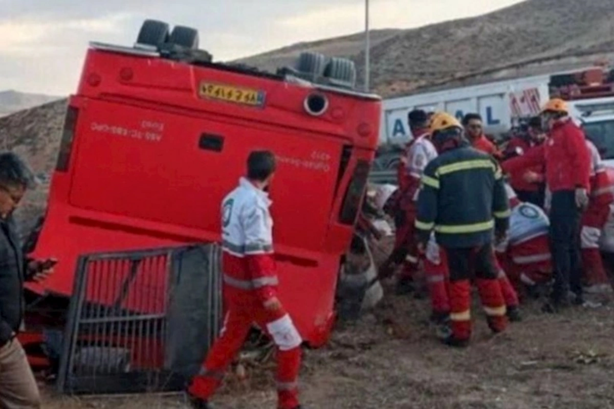 İranda avtobus qəzaya uğradı: 35 zəvvar öldü