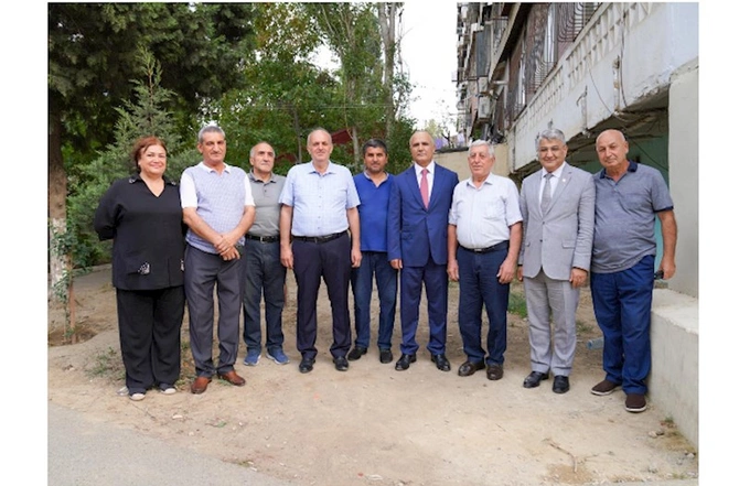 Kəmaləddin Qafarovun seçicilərlə məhəlli görüşləri keçirilib — FOTOLAR Kəmaləddin Qafarovun seçicilərlə məhəlli görüşləri keçirilib — FOTOLAR