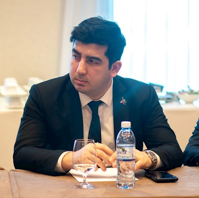 QHT sədrlərindən Gülpəri Bayramovaya dəstək — 16 saylı dairənin seçicilərinə çağırış (FOTOLAR)