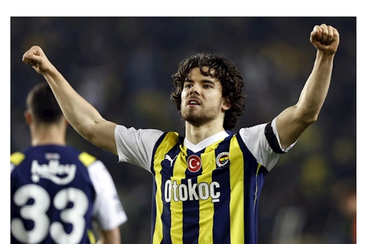 Türk futbolçu rekord məbləğə İngiltərəyə transer olunur