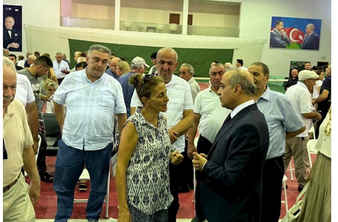 Azay Quliyevin seçiciləri ilə daha bir yaddaqalan görüşü — FOTOLAR Azay Quliyevin seçiciləri ilə daha bir yaddaqalan görüşü — FOTOLAR