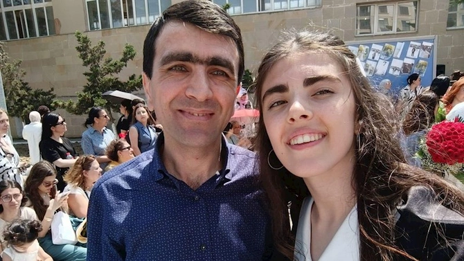 Tələbə adı qazanan JURNALİST ÖVLADLARI