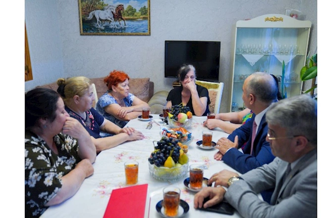 Binəqədi seçicilərinin seçimi bəllidir — FOTOLAR