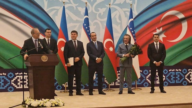 Daşkənddə Azərbaycan və Özbəkistan sənətçilərinə fəxri adlar təqdim olundu — FOTOLAR