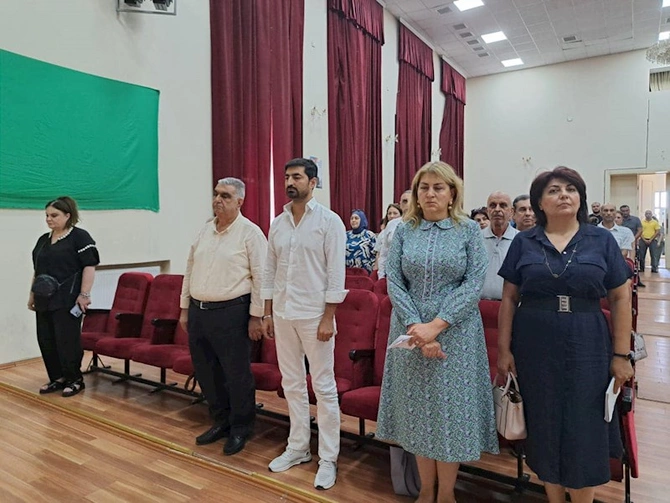Günay Əfəndiyeva Şüvəlanda seçiciləri ilə görüşdü — ATƏT nümayəndələri iştirak etdi (FOTOLAR) Günay Əfəndiyeva Şüvəlanda seçiciləri ilə görüşdü — ATƏT nümayəndələri iştirak etdi (FOTOLAR)