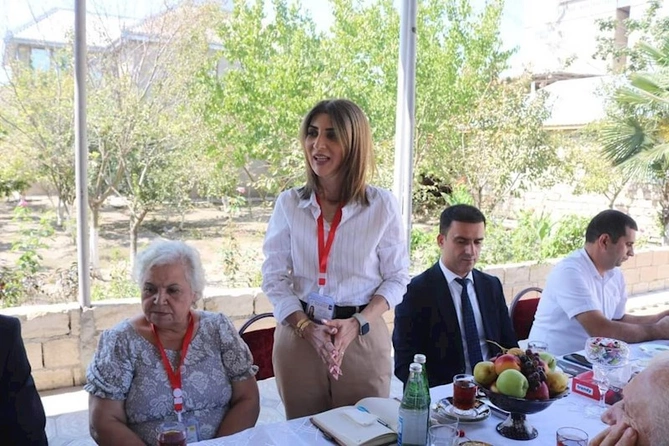 Deputatlığa namizəd Günay Ağamalı Salyanda seçicilərlə görüşdü — VİDEO (FOTOLAR) Deputatlığa namizəd Günay Ağamalı Salyanda seçicilərlə görüşdü — VİDEO (FOTOLAR)