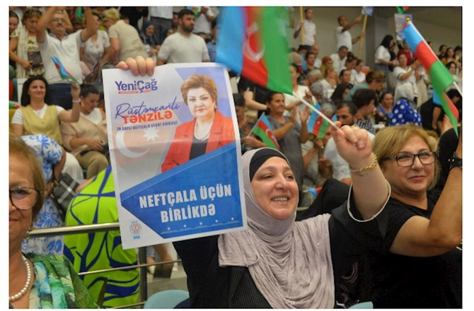Tənzilə Rüstəmxanlının seçicilərlə möhtəşəm görüşü: Neftçala üçün birlikdə — FOTO