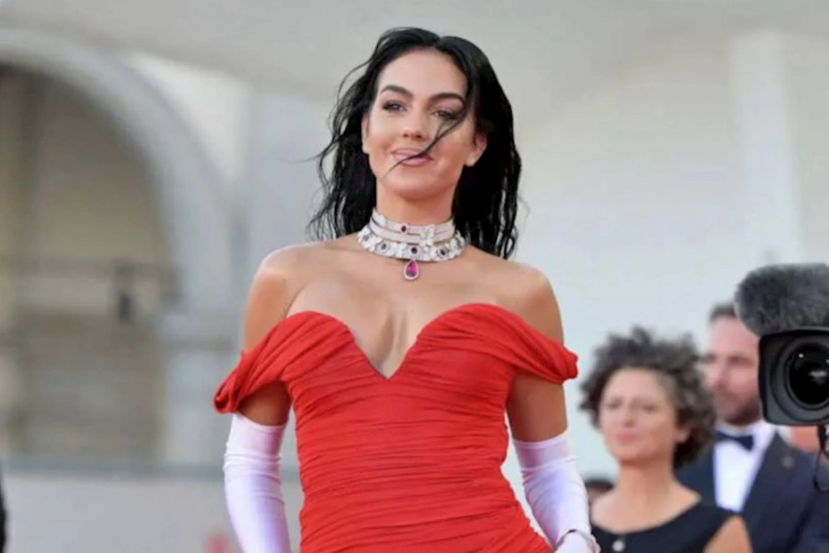 Ronaldonun arvadının TikTok payalşımı qalmaqal oldu — FOTO