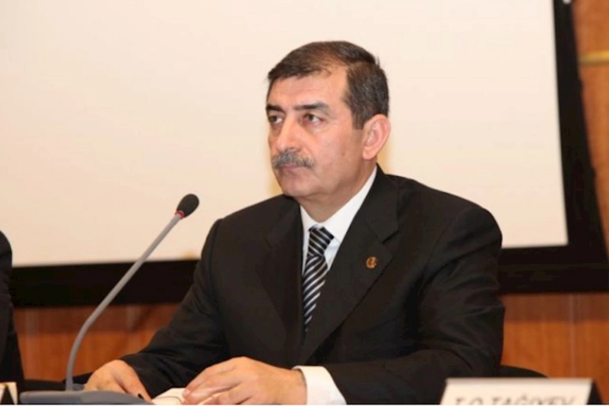 İcra başçısından qanunsuz tapşırıq: Seçkidə Heydər Əsədova səs verilsin!