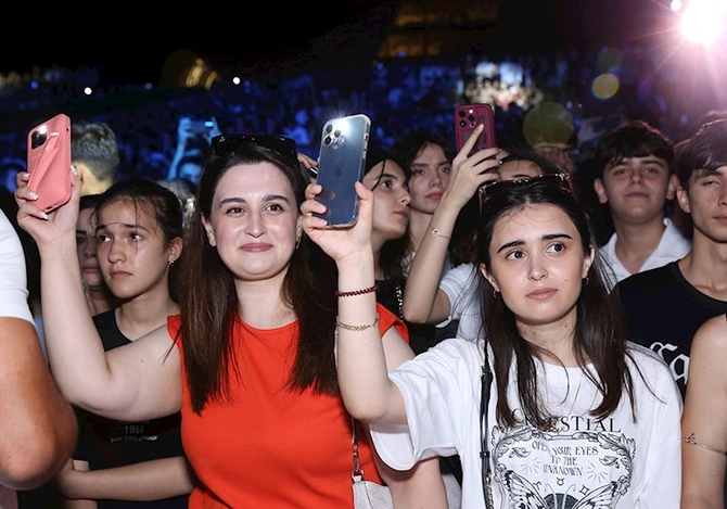 “Yay Festivalı” bağlanış konserti izdihamla keçdi — FOTOLAR (VİDEO) “Yay Festivalı” bağlanış konserti izdihamla keçdi — FOTOLAR (VİDEO)