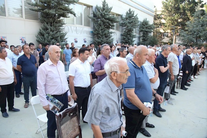 8-ci dairədə mənzərə aydındır — Azay Quliyevin daha bir izdihamlı görüşü (FOTOLAR)