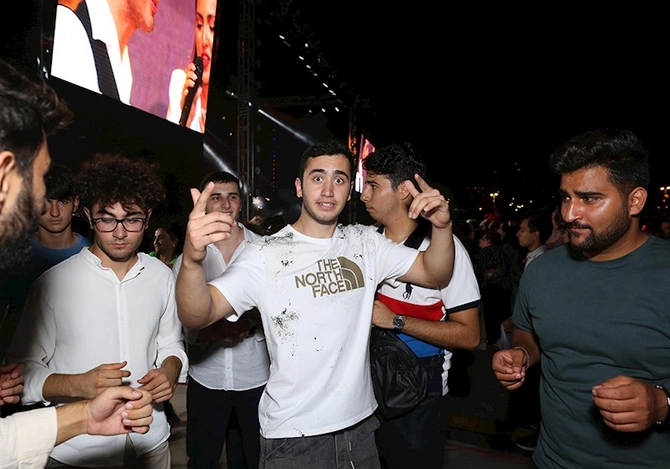 “Yay Festivalı” bağlanış konserti izdihamla keçdi — FOTOLAR (VİDEO) “Yay Festivalı” bağlanış konserti izdihamla keçdi — FOTOLAR (VİDEO)