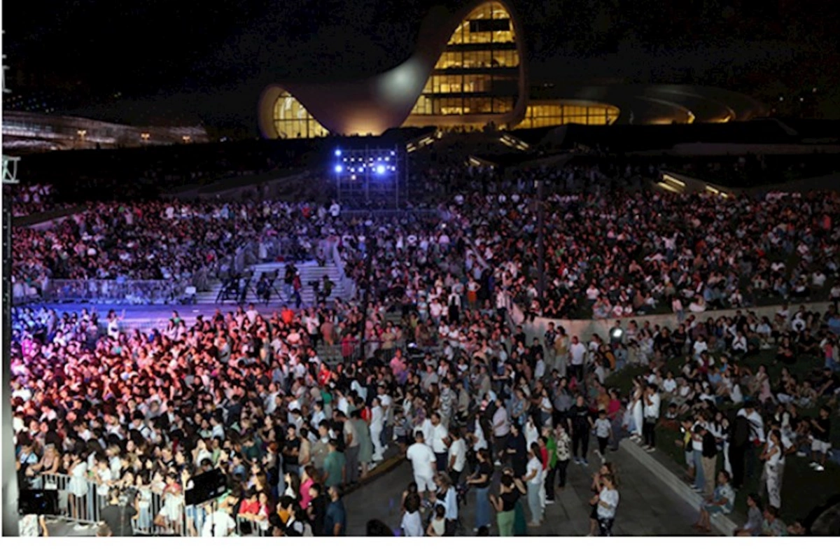 “Yay Festivalı” bağlanış konserti izdihamla keçdi — FOTOLAR (VİDEO)