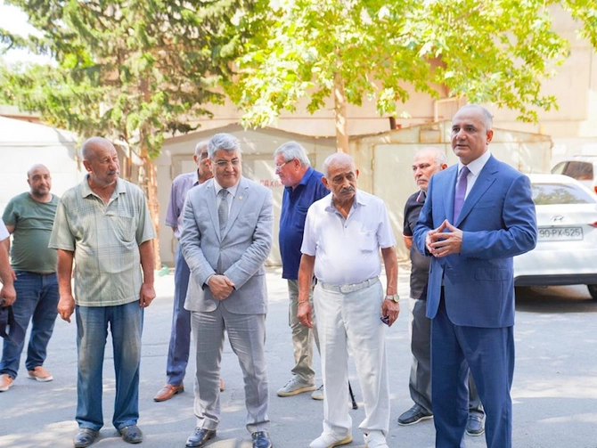Xalq etimadının etibarlı ünvanı — FOTOLAR Xalq etimadının etibarlı ünvanı — FOTOLAR