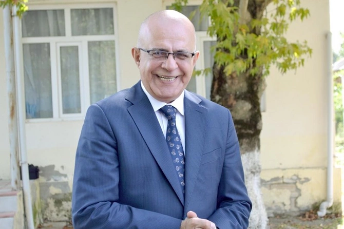 Elçin Mirzəbəyli Padar və Yenilik kəndlərində seçicilərlə görüşüb — FOTOLAR Elçin Mirzəbəyli Padar və Yenilik kəndlərində seçicilərlə görüşüb — FOTOLAR