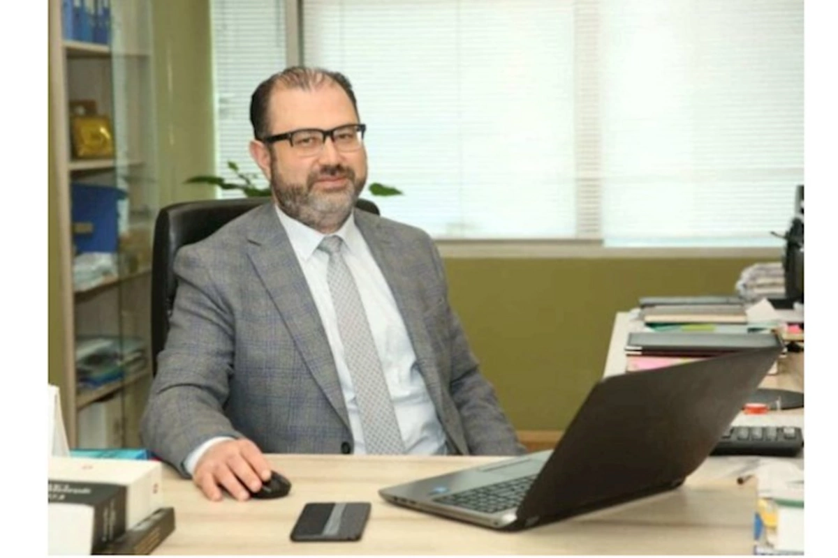 İsgəndər Xəlilov öz adamını deputat etmək istəyir: Fərhad Səttarov kimin adından istifadə edir?