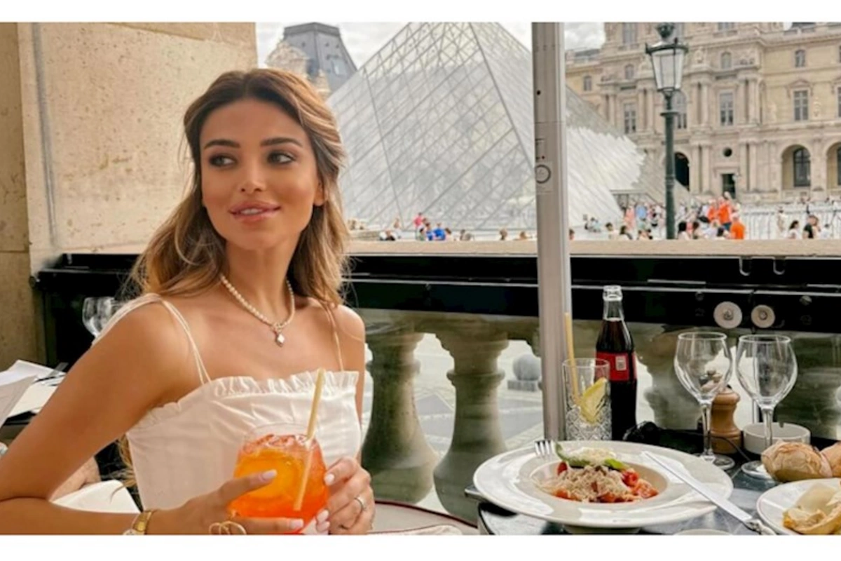 Nəzrindən Parisdə FOTOLAR