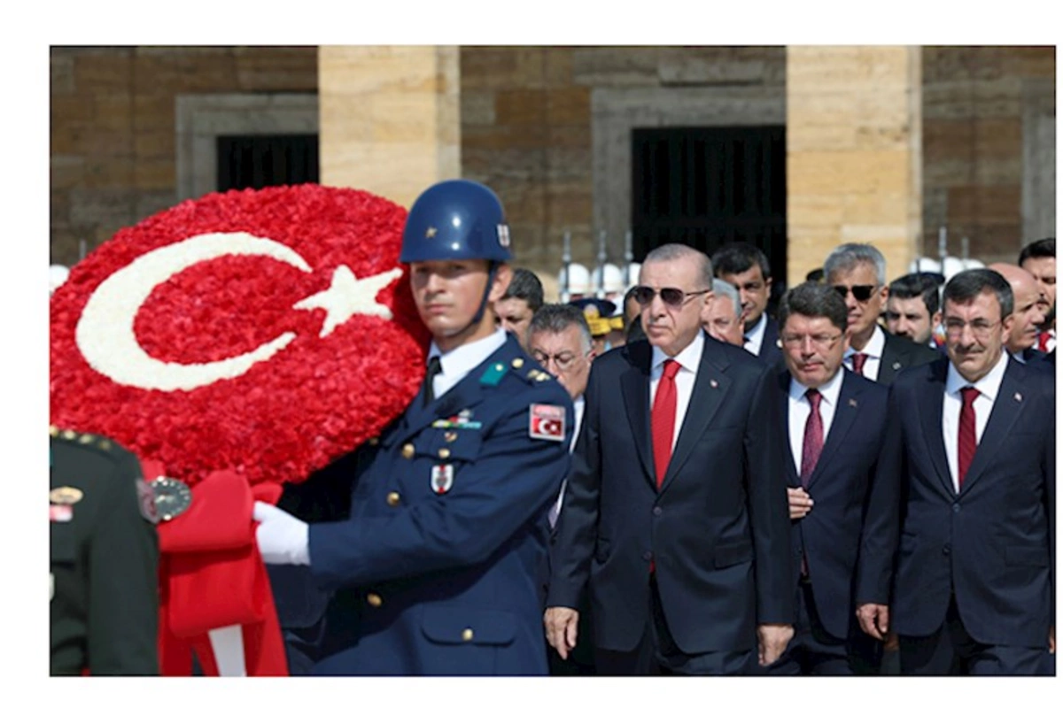Ərdoğan Anıtqəbiri ziyarət etdi — FOTOLAR