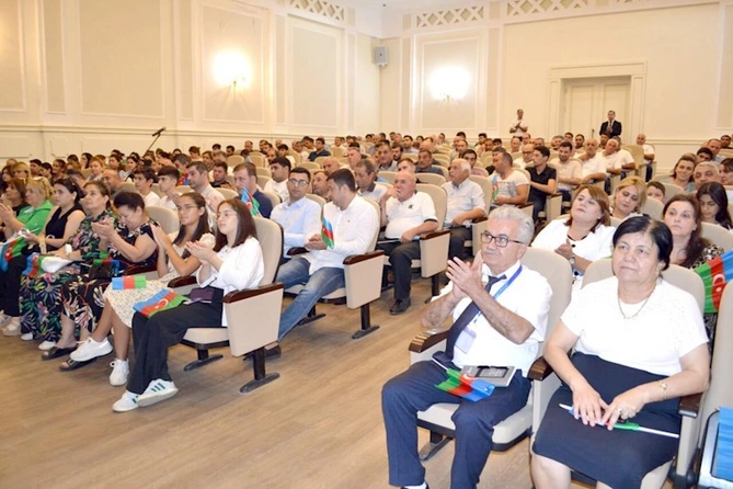 Elçin Mirzəbəyli Ağsu Mədəniyyət Sarayında seçicilərlə görüşüb — FOTOLAR