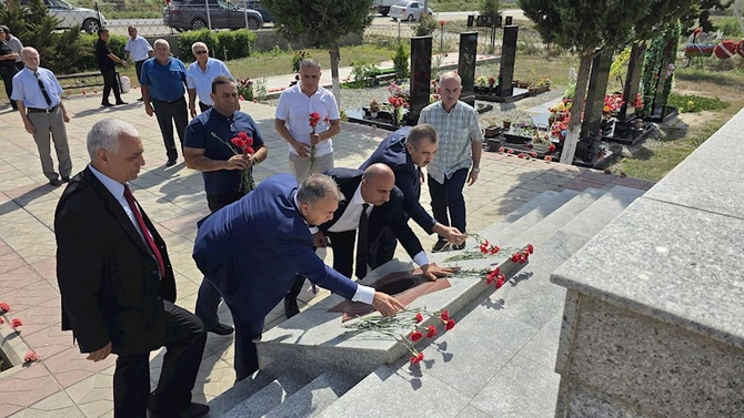 Yeni zirvələrə birlikdə — FOTOLAR