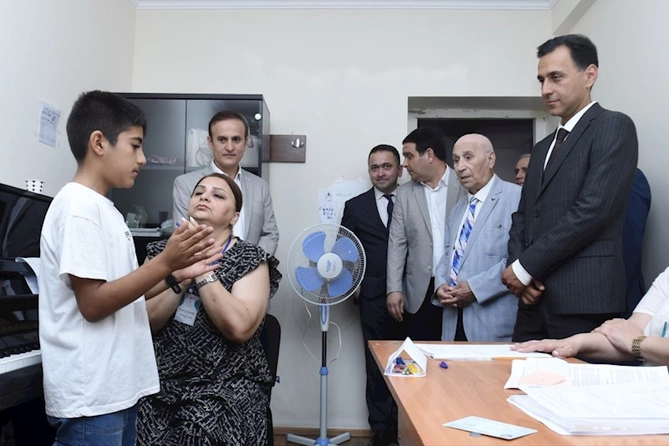 Media nümayəndələri musiqi və incəsənət məktəblərinə şagirdlərin qəbul imtahanını izləyiblər — FOTOLAR