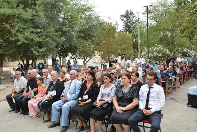 Tənzilə Rüstəmxanlı təşviqat kampaniyasını uğurla yekunlaşdırdı — Neftçala üçün birlikdə!