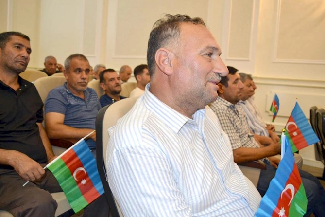 Elçin Mirzəbəyli Ağsu Mədəniyyət Sarayında seçicilərlə görüşüb — FOTOLAR
