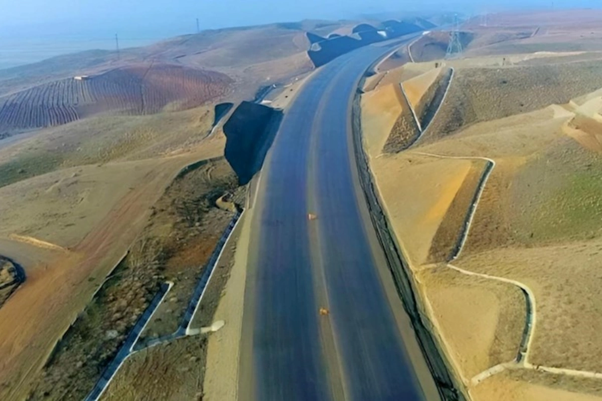 İrəvan Bakı ilə Naxçıvan arasında əlaqə üçün yolu açmağa hazırdır