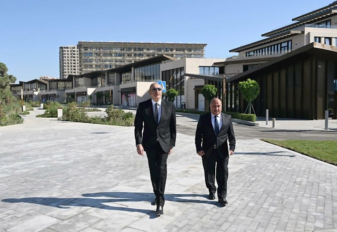 Prezident yeni avtomobil yolunun açılışında — YENİLƏNDİ (FOTOLAR) Prezident yeni avtomobil yolunun açılışında — YENİLƏNDİ (FOTOLAR)