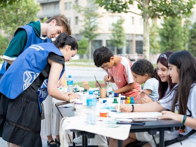 Ağ Şəhərdə “Tullantıları hədiyyələrə dəyiş” festivalı keçirilib — FOTOLAR Ağ Şəhərdə “Tullantıları hədiyyələrə dəyiş” festivalı keçirilib — FOTOLAR
