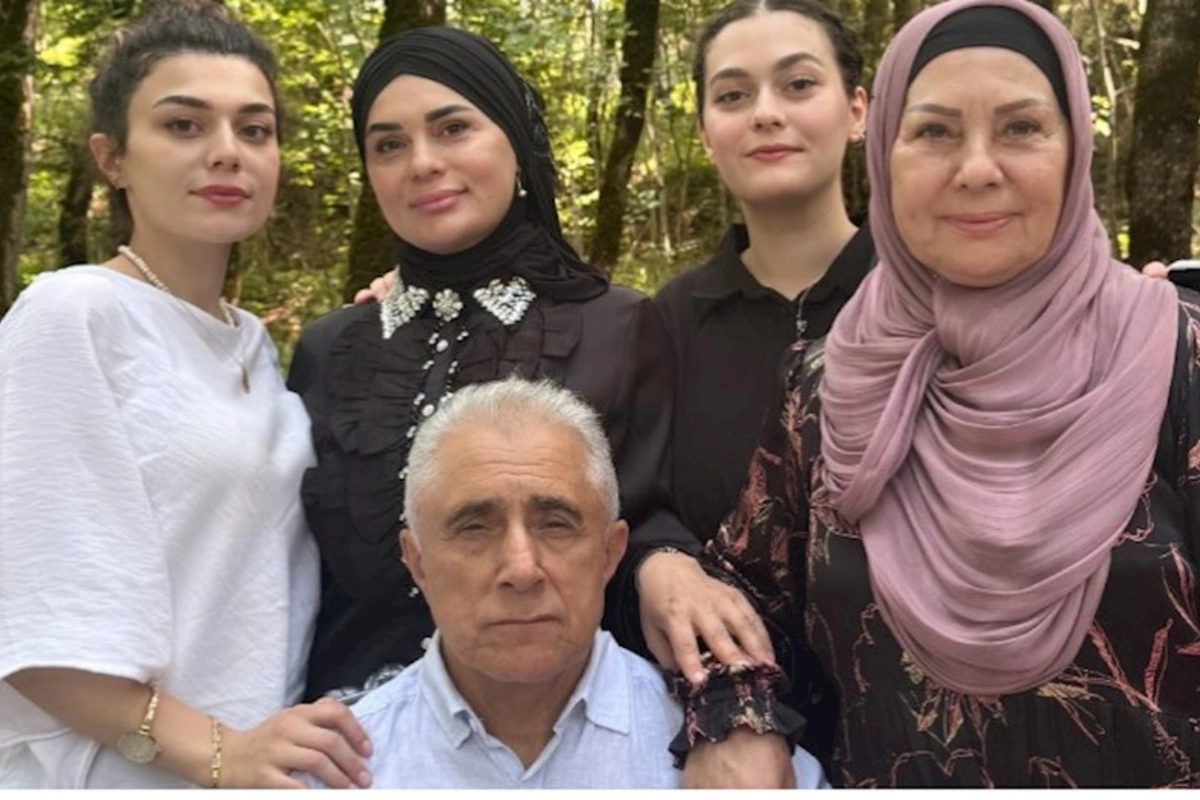 Alim Qasımov həyat yoldaşı, qızı və nəvələri ilə — FOTOLAR