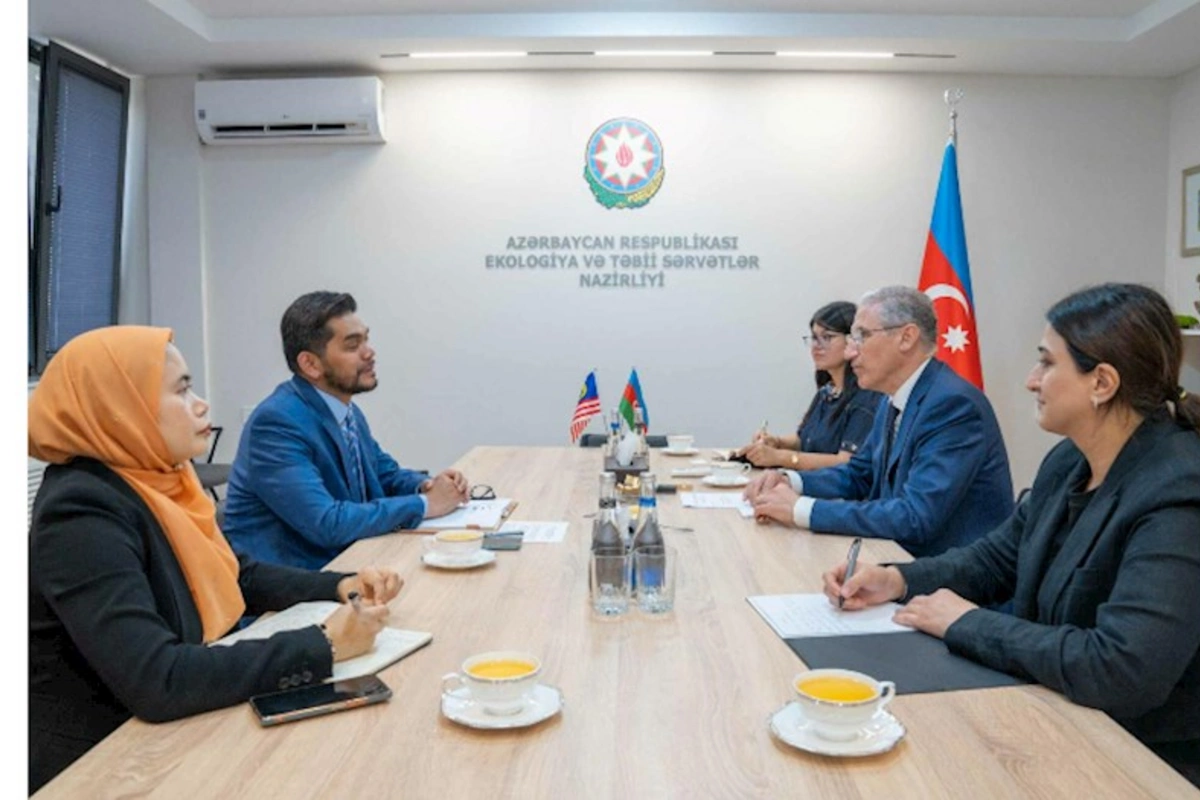 Malayziya səfiri ilə görüş keçirildi
