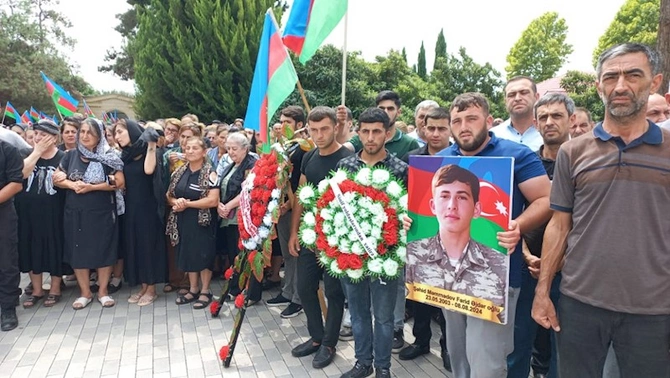 İki il əvvəl Laçında itkin düşən hərbçilərimiz dəfn edildi — FOTOLAR