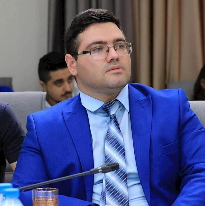 İmkansız ailələrə məktəbli formalarının alınmasında yardım göstərilə bilər — Təhsil ekspertindən TƏKLİF İmkansız ailələrə məktəbli formalarının alınmasında yardım göstərilə bilər — Təhsil ekspertindən TƏKLİF