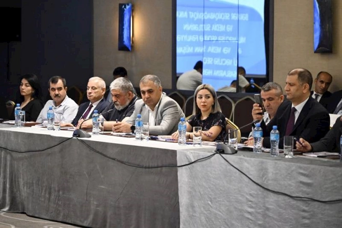Milli Məclisə seçkilər ilə əlaqədar media subyektlərinin nümayəndələri üçün müşavirə keçirildi — FOTOLAR