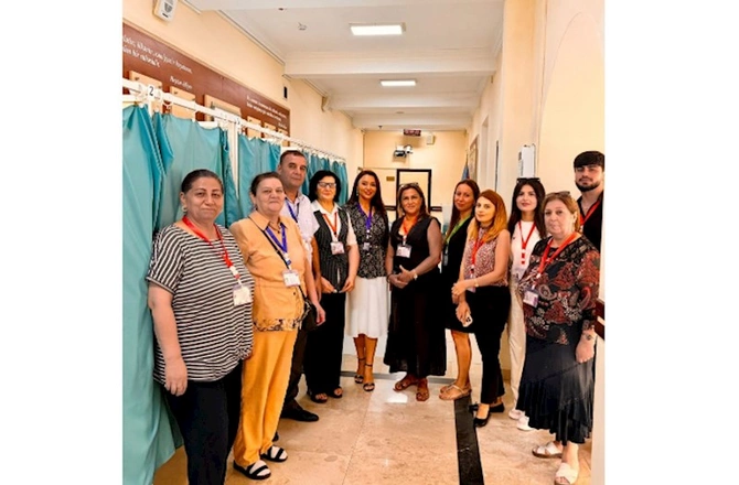 37 saylı seçki məntəqəsində yüksək seçici fəallığı müşahidə olunur — FOTOLAR 37 saylı seçki məntəqəsində yüksək seçici fəallığı müşahidə olunur — FOTOLAR