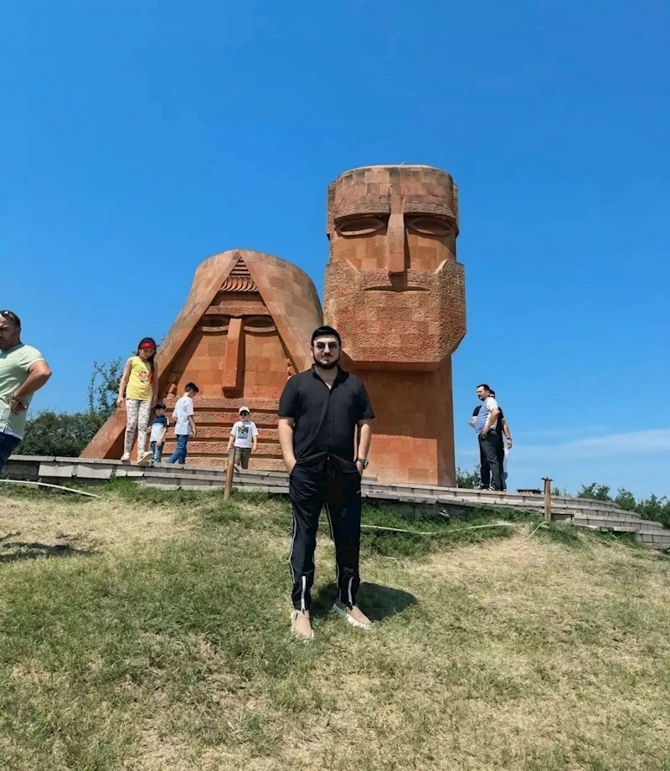 Ermənilər şikayət etdi: Tolikin səhifələri bağlandı (FOTO) Ermənilər şikayət etdi: Tolikin səhifələri bağlandı (FOTO)
