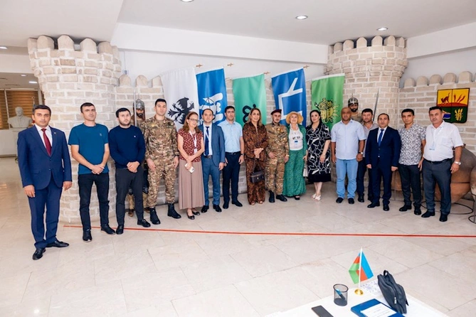 “İnkişafa Doğru” İmkansız Ailələrə Sosial Yardım və Hüquqi Maarifləndirmə İB-dən Qubada veteranlara hüquqi xidmət — FOTOLAR “İnkişafa Doğru” İmkansız Ailələrə Sosial Yardım və Hüquqi Maarifləndirmə İB-dən Qubada veteranlara hüquqi xidmət — FOTOLAR