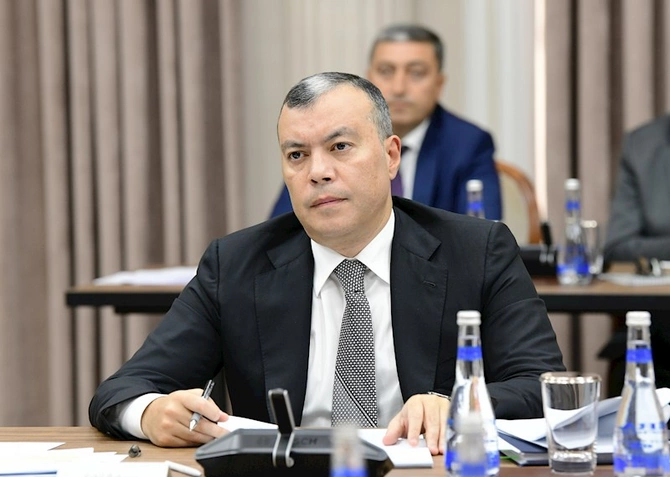 Əli Əsədov İqtisadi Şuranın iclasını keçirdi — FOTOLAR