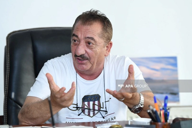 “Qaynı dedi ki, Elçibəyin sənə 20 min dollar borcu var?” — Rüstəm Behrudi ilə MÜSAHİBƏ “Qaynı dedi ki, Elçibəyin sənə 20 min dollar borcu var?” — Rüstəm Behrudi ilə MÜSAHİBƏ