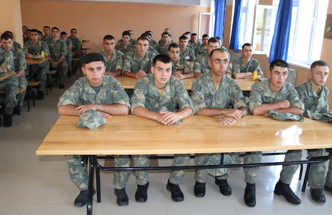 Hərbi Prokurorluğun və Müdafiə Nazirliyinin birgə keçirdiyi maarifləndirmə tədbirləri davam edir — FOTOLAR