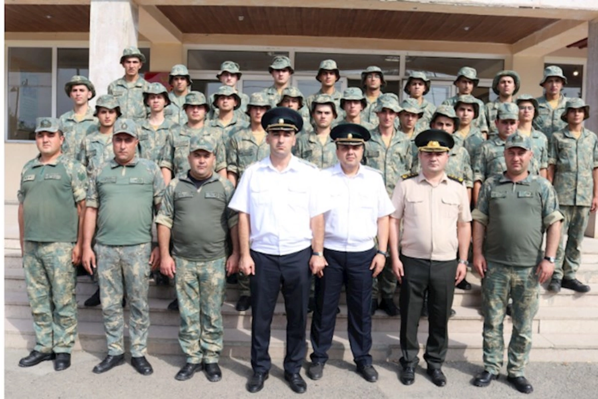 Hərbi Prokurorluğun və Müdafiə Nazirliyinin birgə keçirdiyi maarifləndirmə tədbirləri davam edir — FOTOLAR