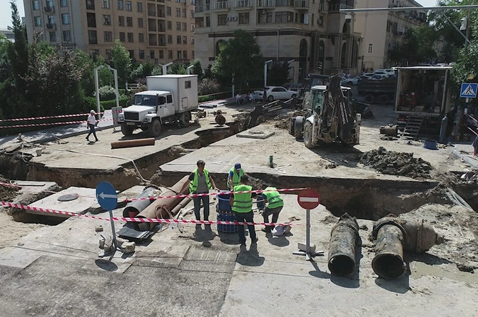 Bakıda yeni su və kanalizasiya layihələri icra olunur — FOTOLAR