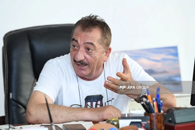 “Qaynı dedi ki, Elçibəyin sənə 20 min dollar borcu var?” — Rüstəm Behrudi ilə MÜSAHİBƏ “Qaynı dedi ki, Elçibəyin sənə 20 min dollar borcu var?” — Rüstəm Behrudi ilə MÜSAHİBƏ