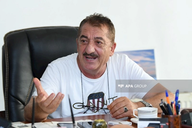 “Qaynı dedi ki, Elçibəyin sənə 20 min dollar borcu var?” — Rüstəm Behrudi ilə MÜSAHİBƏ “Qaynı dedi ki, Elçibəyin sənə 20 min dollar borcu var?” — Rüstəm Behrudi ilə MÜSAHİBƏ